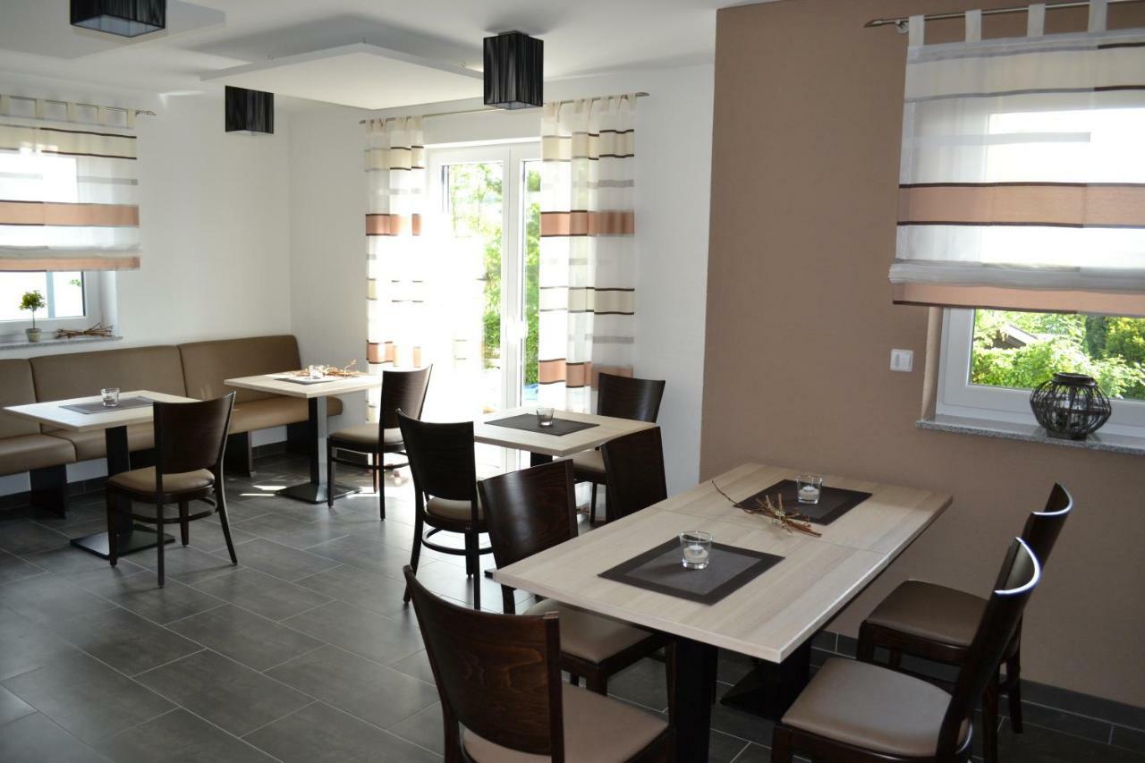 Gaestehaus Weingut Mathy-Schanz Osann-Monzel Exteriör bild