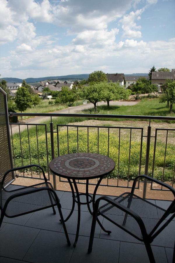 Gaestehaus Weingut Mathy-Schanz Osann-Monzel Exteriör bild